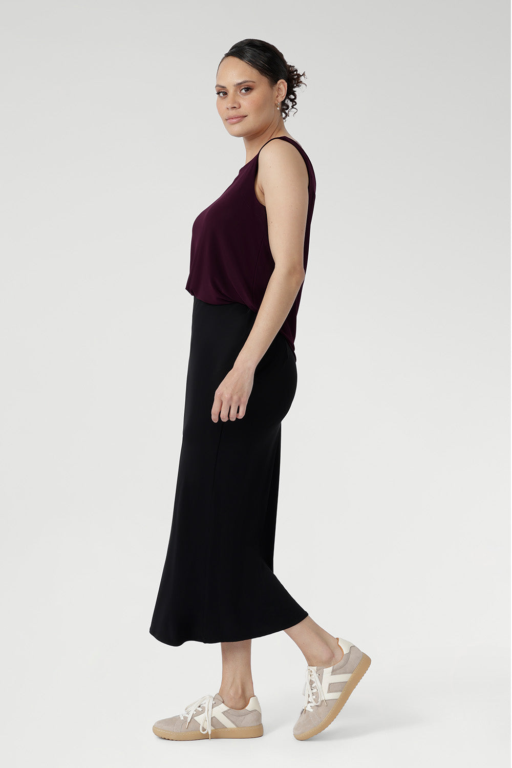 Crafted from our signature dry-touch stretch jersey, the Asher Skirt combines comfort and sophistication in one effortless silhouette. Featuring a pull-on elasticated waist and a streamlined A-line shape, it moves with you from work to weekend with ease. A timeless essential proudly designed and made in Australia, perfect for versatile everyday styling.