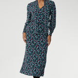 The A-line silhouette gives it just the right amount of flow, with no lining or pockets to interrupt its clean lines. Made in Australia for women across Australia and New Zealand in sizes 8 to 24. Over 30's woman wears her printed Asher with Neck Tie Top.