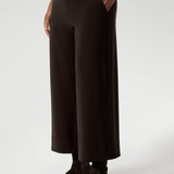 The Bradley Culotte in Cocoa is a pant that unites all heights. Pair back with our Sandro Jacardi for a comfortable soft suiting combination.