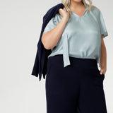 The Bradley Culotte in Navy is a pant that unites all heights! Pair back with our Sandro Jacardi for a comfortable soft suiting combination.