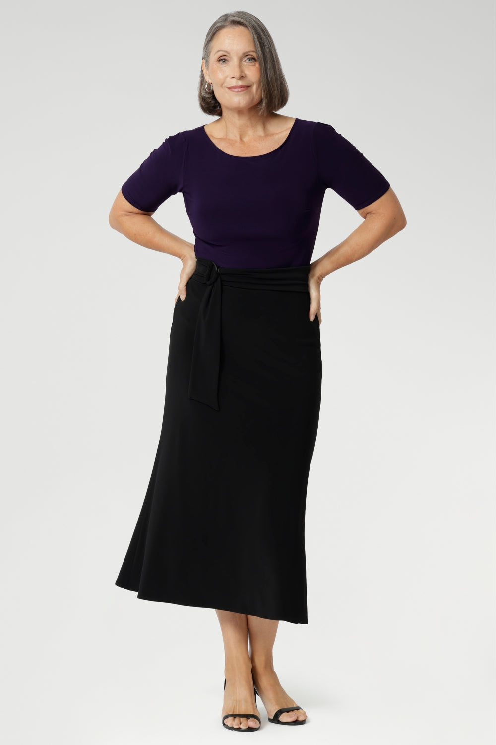 Whether you’re styling it over a dress to create the illusion of a tailored two-piece or pairing it with a shirt for a more structured shape, this belt is your go-to for versatile, figure-enhancing style.