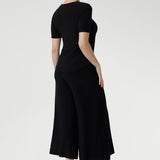 Crafted from our signature dry-touch jersey fabric, the Dany Culotte is designed with an Extra-wide-leg, functional side pockets, and a pull-on style, and is easily dressed up to take you from day to night.