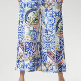 The pull-on design with a soft yet supportive double-layer waistband ensures all-day comfort, while the functional side pockets and deep hemlines add a refined finish. Proudly designed and made in Australia, this printed jersey culotte is perfect for work, travel, or relaxed weekend wear.