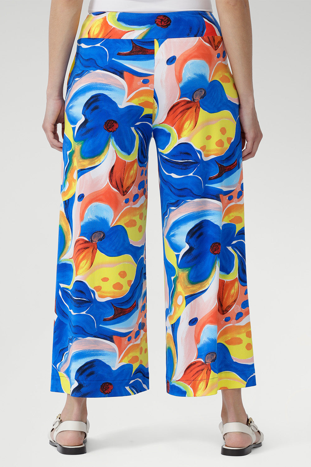 Breezy, flattering, and full of personality — the Dany Culotte in Summer Bliss is crafted from our cool-touch slinky jersey in a bold abstract print. The wide-leg cut flows beautifully with every step, while the soft pull-on waistband and handy pockets make it effortlessly wearable. Dress it up or down — this versatile piece goes wherever your day takes you.