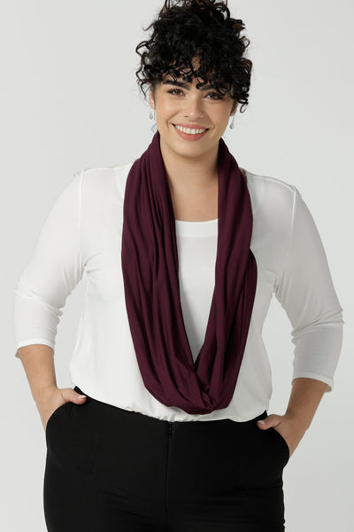  complete your capsule wardrobe for work, travel and play with this Infinity Scarf in luxurious and soft bamboo jersey.