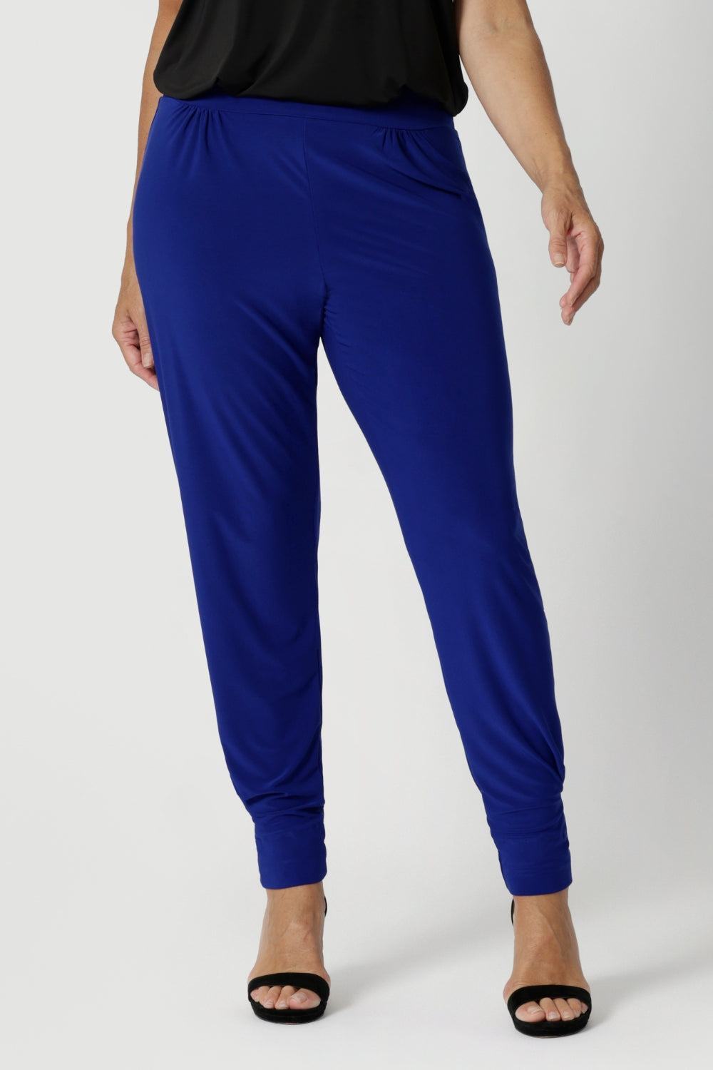 Available in a brightly coloured cobalt shade, these pants add a bold, vibrant pop to your travel wardrobe, making them an eye-catching and stylish option for any occasion. The rich cobalt blue is both sophisticated and playful, pairing beautifully with neutral or patterned tops and accessories, so you can effortlessly create a variety of looks. Sizes 8-24 available.