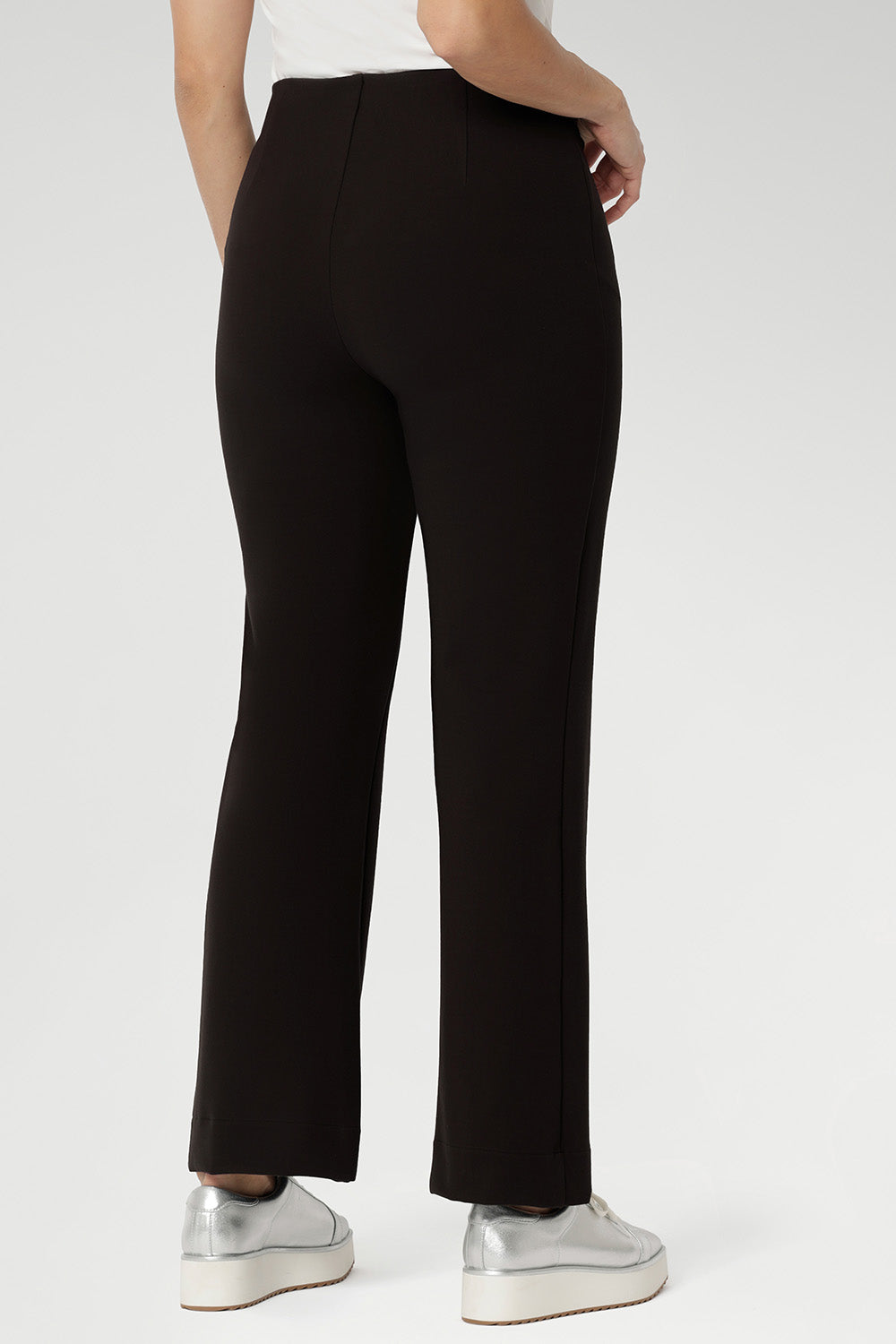 Crafted from premium dry-touch Ponte jersey fabric with firm stretch, this sleek pull-on pant is designed to offer structure, comfort, and style all day long.