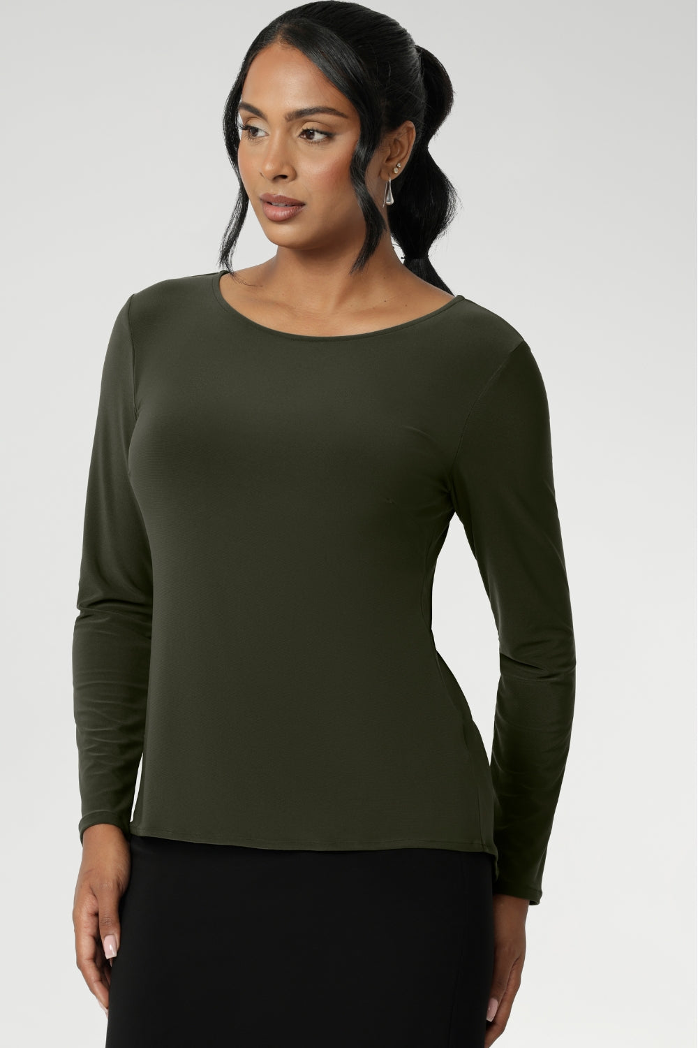 The Mason Top is an everyday essential, perfect for layering as the weather cools. With its chic boat neckline and clean, streamlined design, the Mason Top in Bracken will quickly become your go-to piece for effortless style. Crafted from dry-touch jersey fabric. Available in size 8-24.