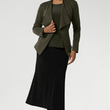The Mason Top is the perfect everyday essential, ideal for layering as the weather cools. With its sleek boat neckline and clean, sophisticated lines, the Mason Top in Tapestry will quickly become your go-to piece for effortless style. Made from soft, stretchy dry-touch jersey fabric, that is easy care and crease resistant.