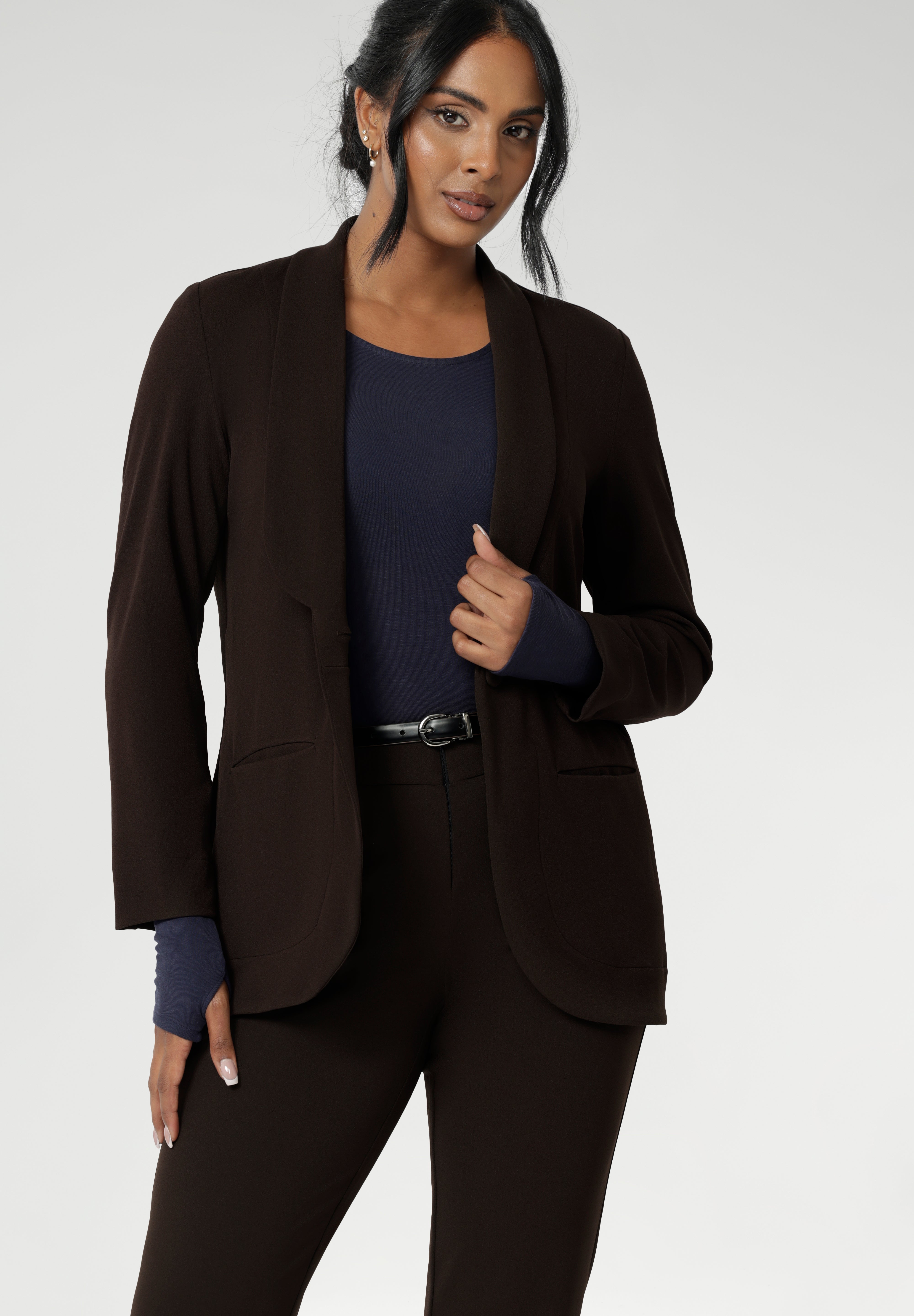The Merit Blazer is a tailored and light weight woman's workwear blazer that offers elevated style. Crafted with quality scuba crepe fabric that provides full body stretch and comfort. Australia made by Leina & Fleur in sizes 8-24.