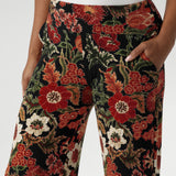 Made in Australia, these pants combine sophistication and practicality, ensuring you look chic and feel comfortable all day long. Find your ideal fit with the Monroe Pant and elevate your wardrobe with this timeless piece.