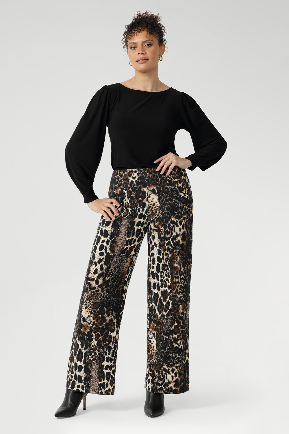 The straight leg cut and deep hemline add structure and versatility, making it ideal for both casual and elevated outfits. Available in three lengths - short, regular and long for all heights.