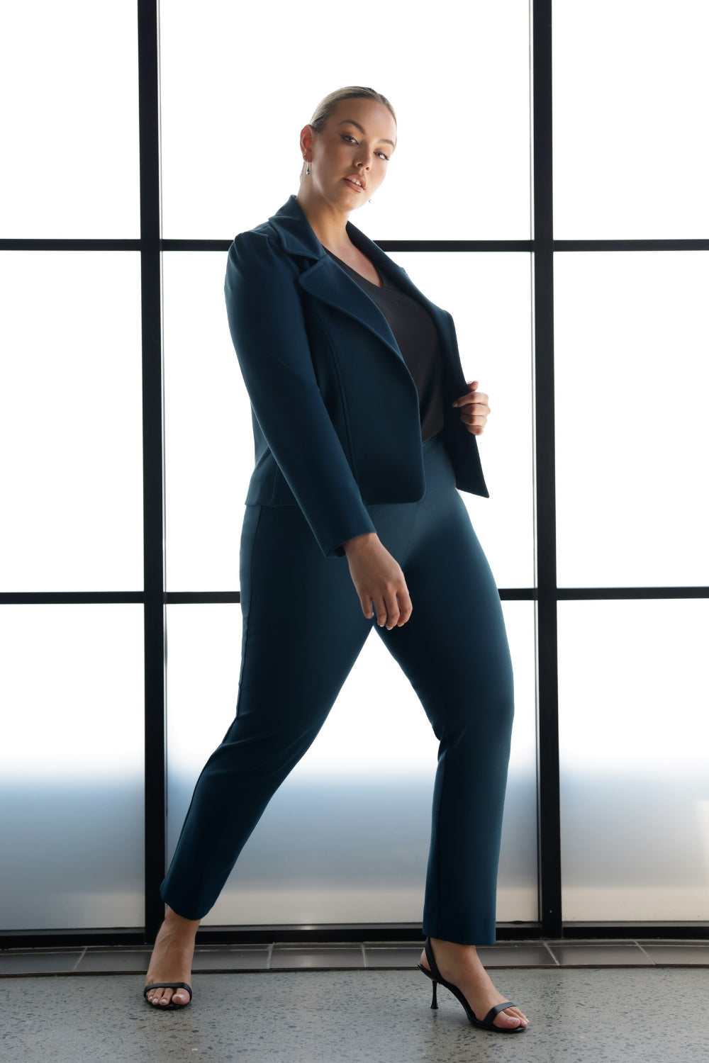 The Paxton Pant is a pull-on style designed for the woman on the go. It pairs effortlessly with L+F separates and the Garcia Jacket for a coordinated, polished look.