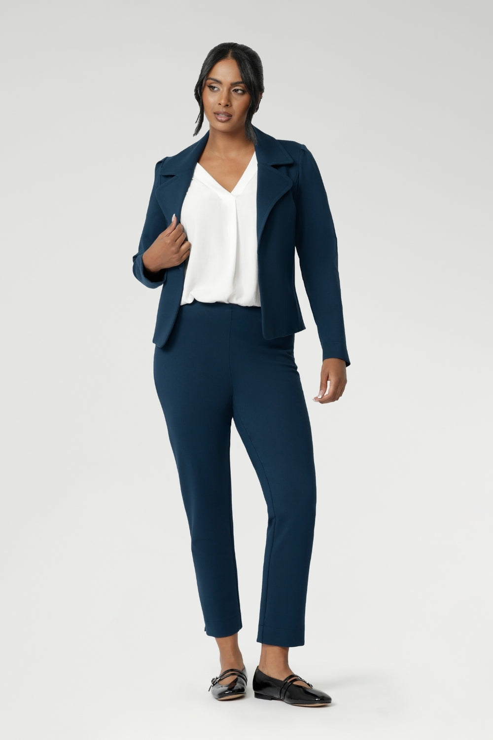 The Paxton Pant is a pull-on style designed for the woman on the go. It pairs effortlessly with L+F separates and the Garcia Jacket for a coordinated, polished look.