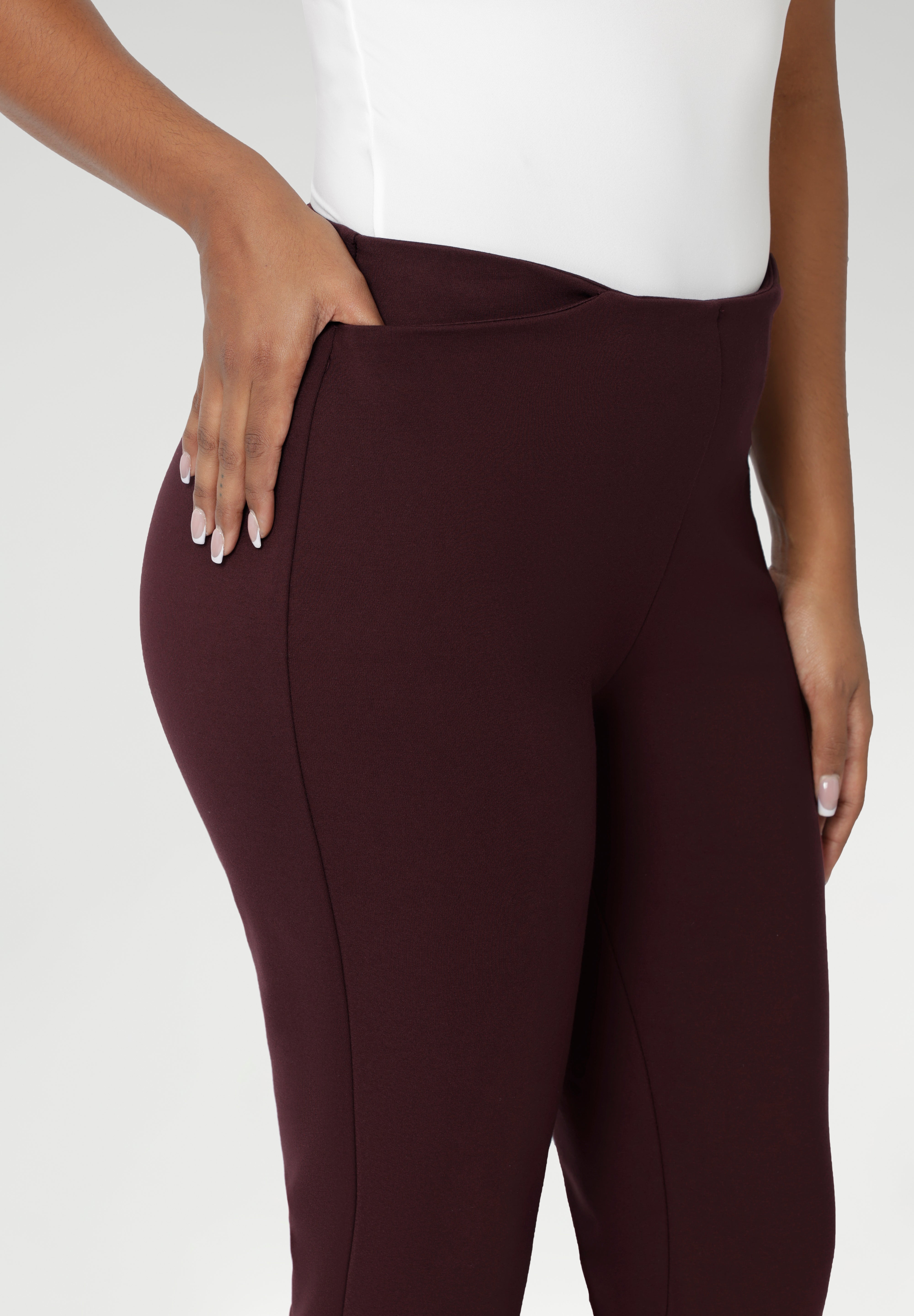 Crafted from dry-touch Ponte jersey base that provides firm stretch. Paxton is a mid rise, pull-on style, straight leg pant with pockets and available in 3 lengths. Proudly made in Australia in sizes 8-24.