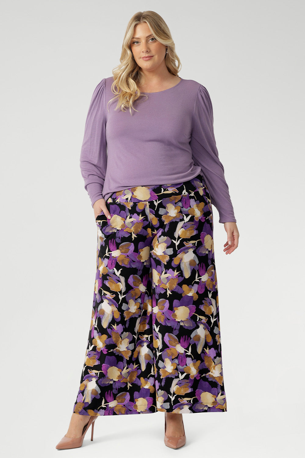 Make a bold style statement with the Presley Pant—a striking blend of comfort, drama, and effortless sophistication. Crafted from our signature dry-touch stretch jersey, these full-length pants feature an extreme flare leg that brings runway-worthy movement to your everyday or event-ready wardrobe.