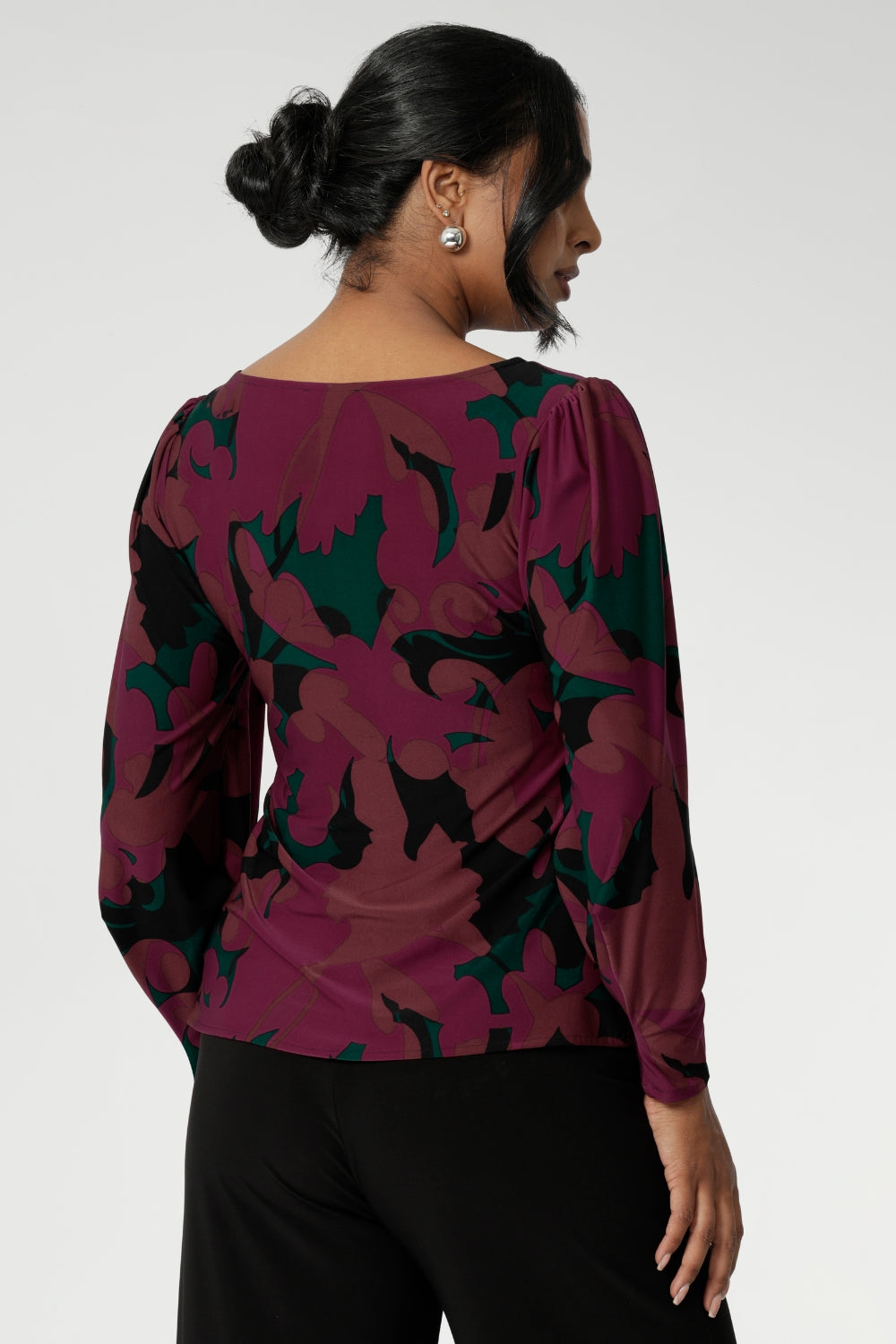 With subtle shape through the body—an effortless choice for transitioning from work to weekend. Pairs perfectly with our soft suiting collection. Printed long sleeve top comes in sizes 8-24.
