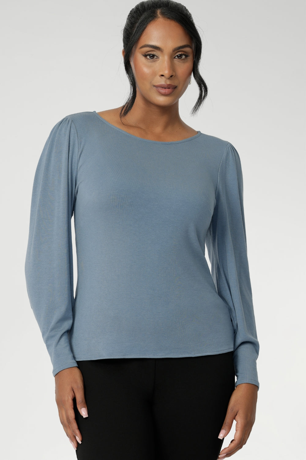 Introducing the Zara knit top, a refined yet relaxed essential designed for cool-weather layering. With its modern silhouette and graceful bellow sleeves, this piece delivers understated elegance and all-day comfort.