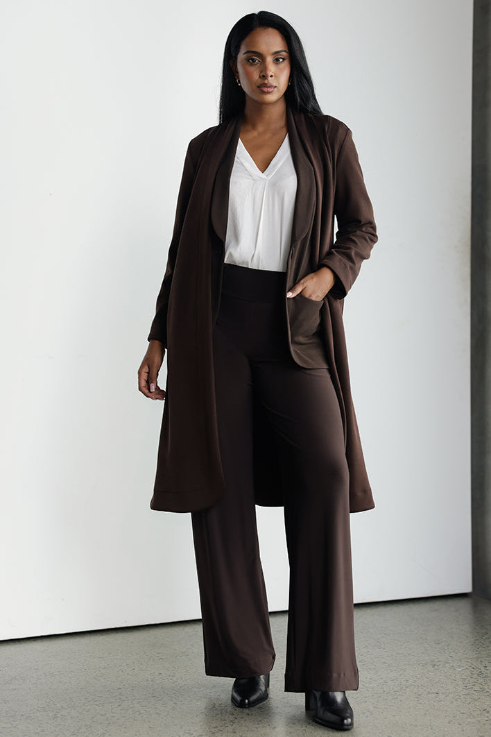 Own the Chill: Confident Layering for Real Women on the Go