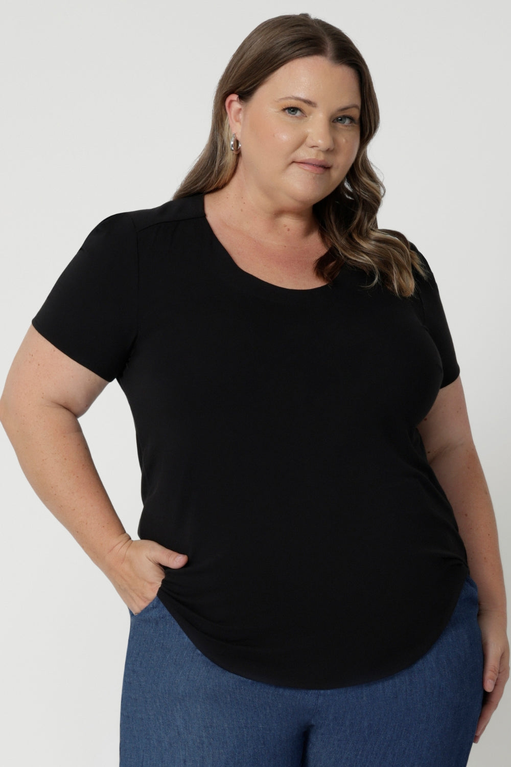 Perfect for all-day comfort, our Sawyer Top is the ultimate travel essential and part of our Street Bamboo collection. With a buttery-soft hand-feel and thermoregulating properties, these pieces will take style with comfort to a new level. This graphite coloured top is available in sizes 8-24.