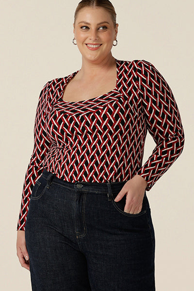 A good top for women with full busts, the Amari Top in Chevron has a structured square neckline. A long sleeve top with a dipped hemline to the back, this printed jersey top is available to shop in plus sizes. 