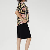 Designed with a supportive double-layer waistband and practical side pockets finished with clean topstitching, this style balances ease with thoughtful tailoring. 