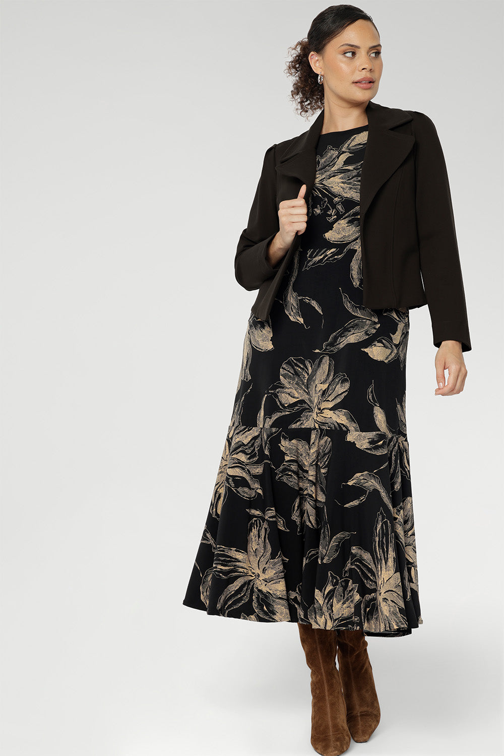Bettina features a double-layer boat neck bodice enhance both comfort and structure. Available in both regular and petite sizes, and proudly designed and made in Australia, this dress is ideal for layering and year-round wear.