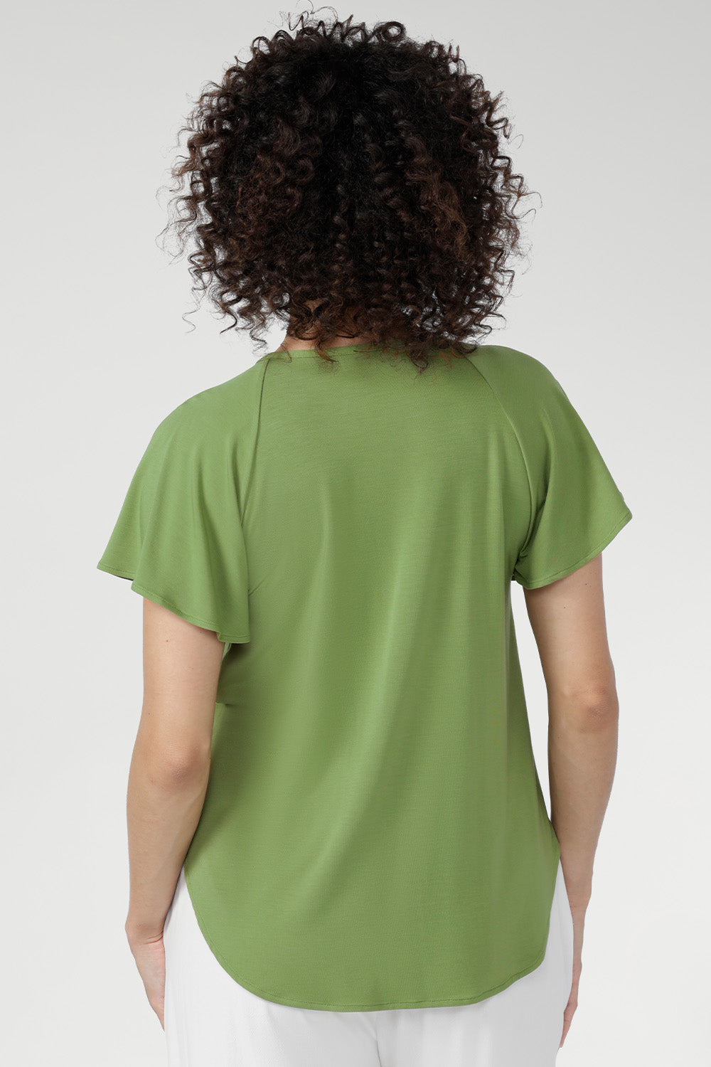  The fresh Apple shade brings a crisp, modern pop of colour with a quietly refined feel. Wear with tailored pants or relaxed culottes for an easy, coordinated look. Made in Australia with integrity.