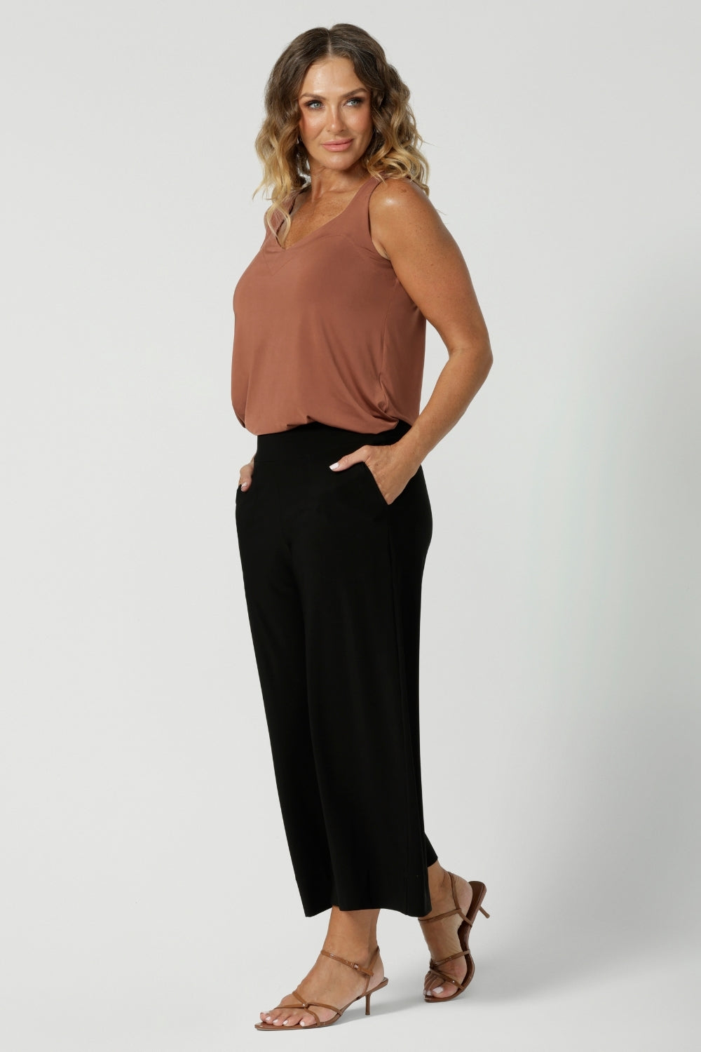 Cropped pants with pockets, these pull-on trousers are made in Australia by women's clothing brand, Leina & Fleur - sizes range from 8-24. Bradley Pants now available in 2 heights.