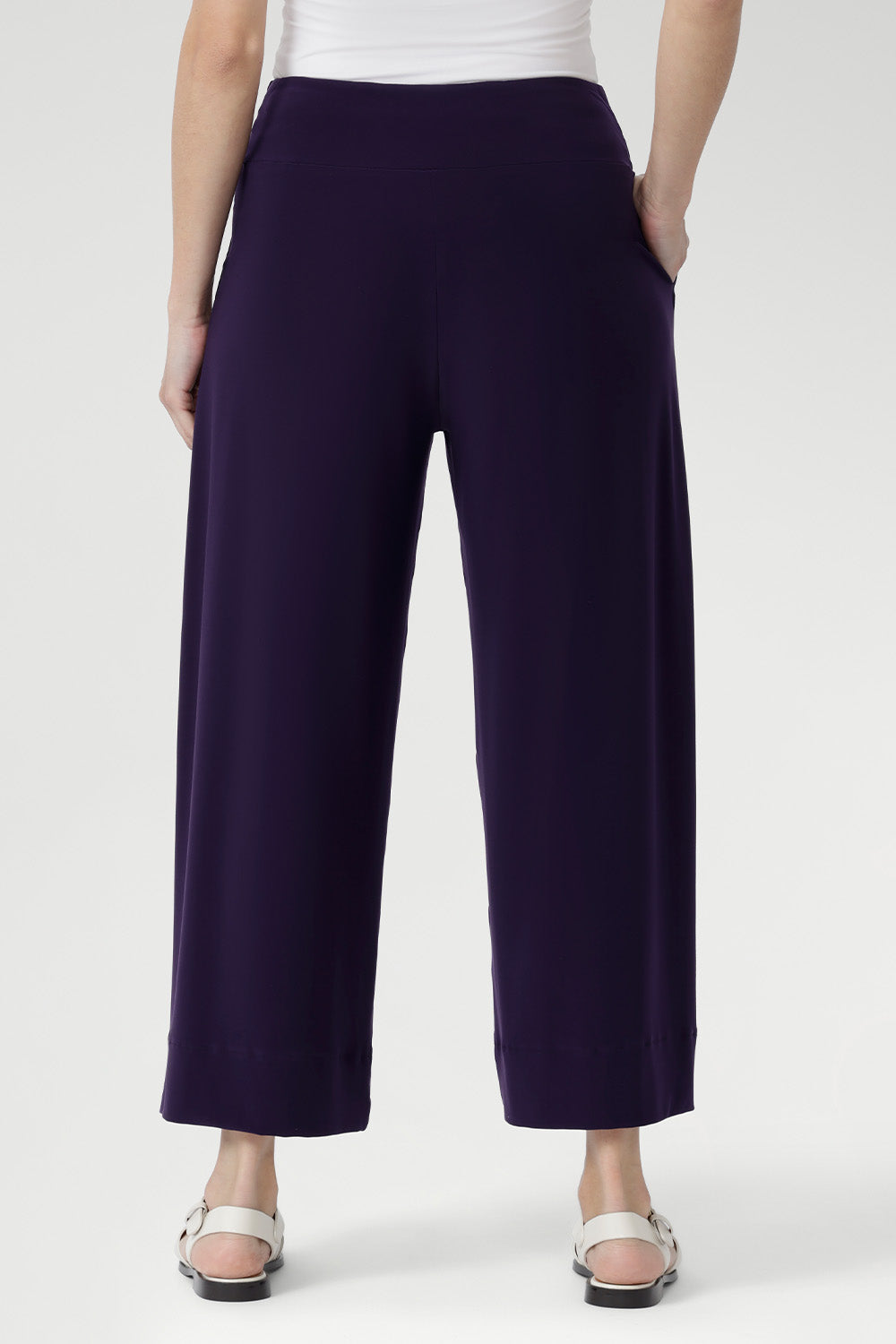 The Bradley Culotte in Purple is the perfect addition to your workwear wardrobe, offering a stylish yet comfortable option for the modern woman. 