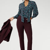  Celine Top is designed for women in Australia and New Zealand, available in inclusive sizes 8 to 24. Whether layered under an LF Garcia jacket, styled with a classic Sorel Trenchcoat, or paired with the Merit Blazer. Celine elevates everyday wear with a touch of quiet drama, making it ideal for events, workdays, or anywhere in between.