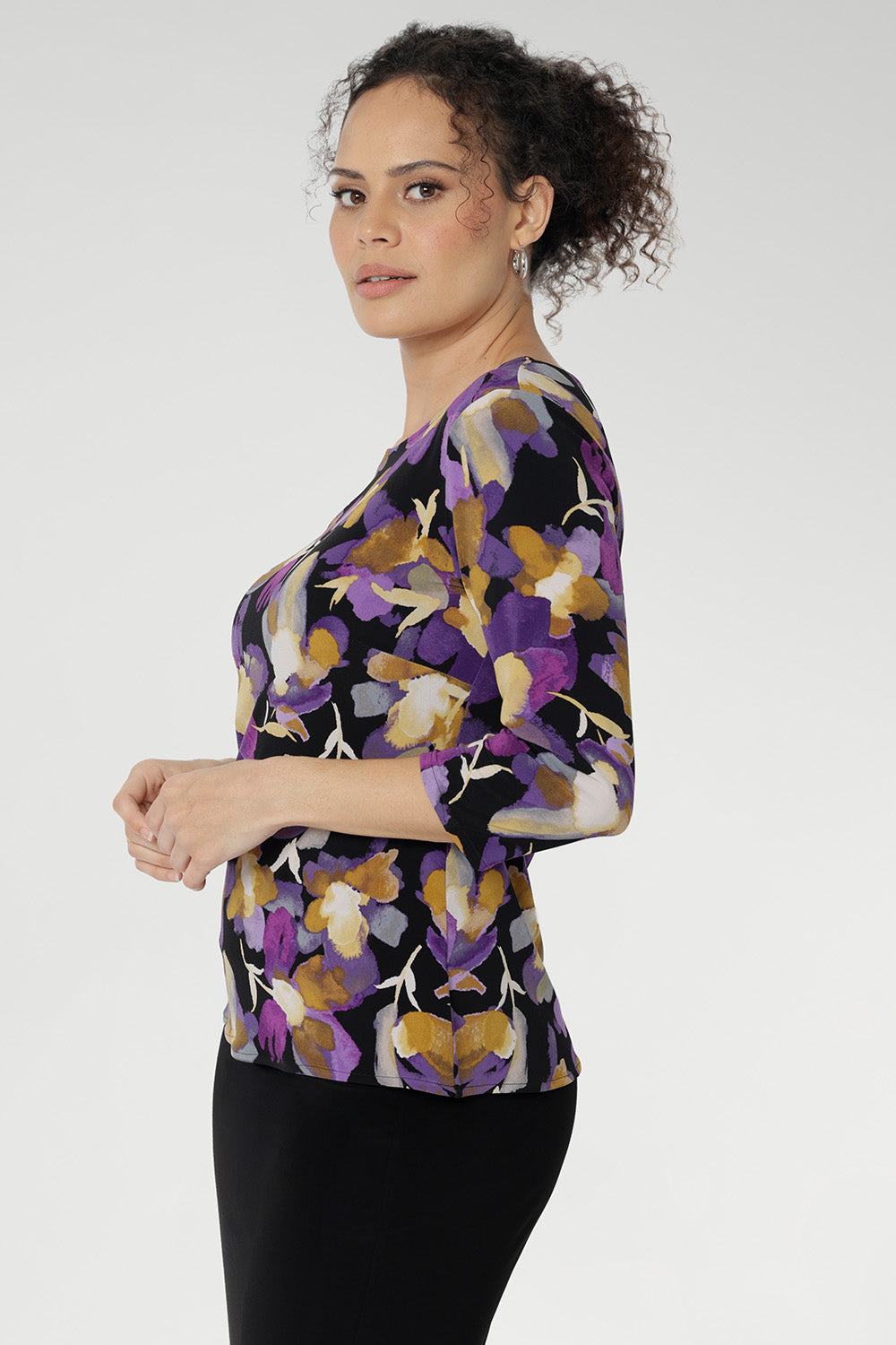 The Collins Top is an essential every-day style perfect as a base layer. Featuring a chic boat neckline, 3/4 sleeves and soft dipped hemline. Available in sizes 8-24.