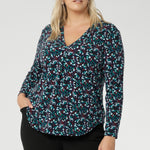 A shoulder yoke and centre-back tuck lend subtle tailoring to the relaxed silhouette, making it easy to dress up or down. Made in Australia for women across Australia and New Zealand in sizes 8 to 24, Dakota pairs effortlessly with LF Garcia jackets and Sorel Trenchcoats for a layered look that’s colourful, comfortable, and confidently styled.