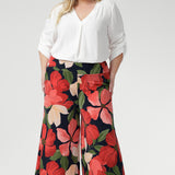 Featuring a pull-on style with a soft yet supportive waistband and functional side pockets for ease and comfort. Perfect for work, evening events, travel, or relaxed weekend wear.