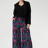 The pull-on style with a double-layer waistband ensures a smooth, flattering fit, while functional side pockets with visible stitching add a touch of detail and practicality. Finished with deep hemlines and a cropped length, the Dany Culotte moves easily from day to night and suits a range of occasions.