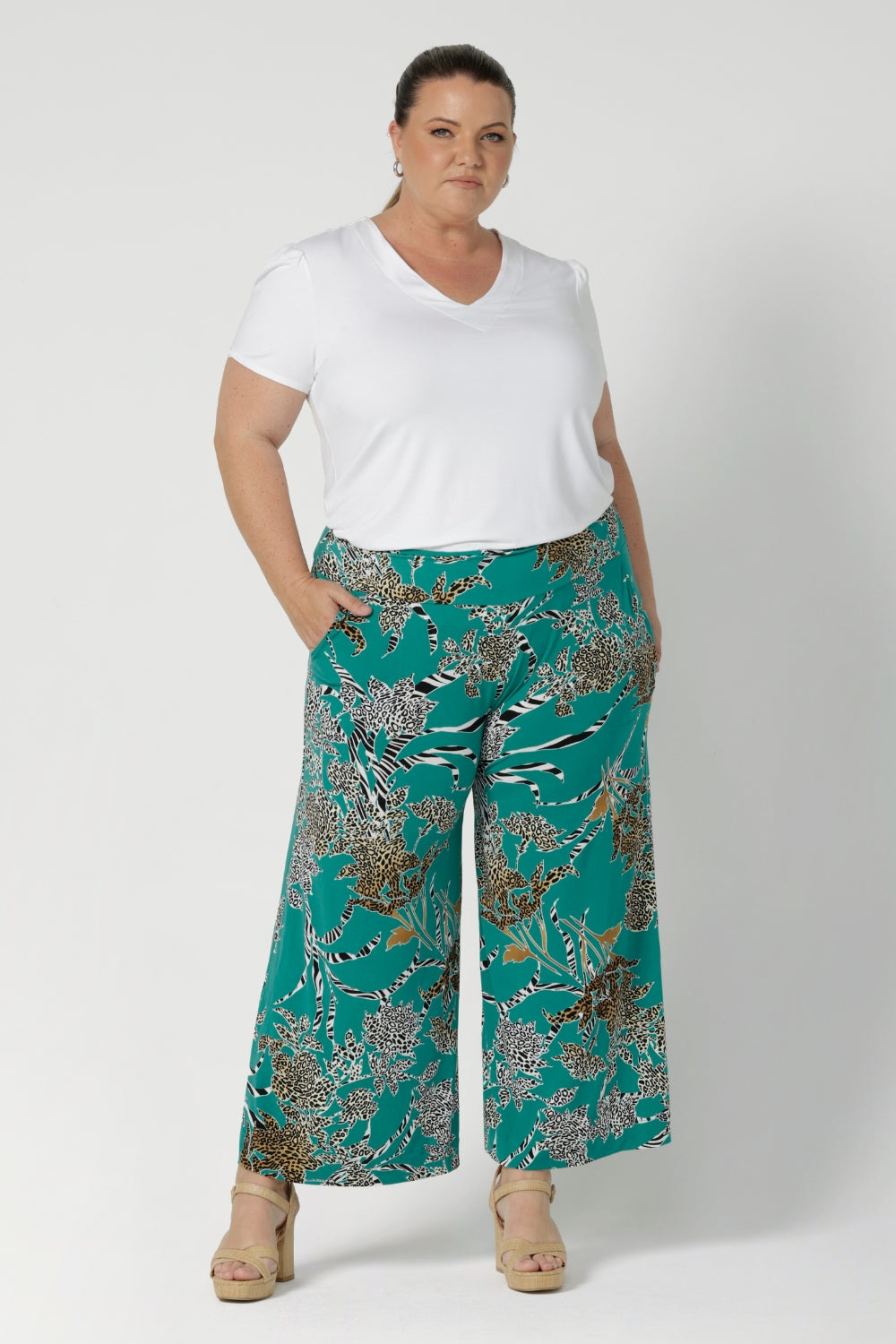 Plus size woman wear stretchy pull on pants crafted from a slinky jersey fabric that offer a soft, full-body stretch and all-day comfort. Leina & Fleur an Australian clothing brand proudly stock sizes 8-24.