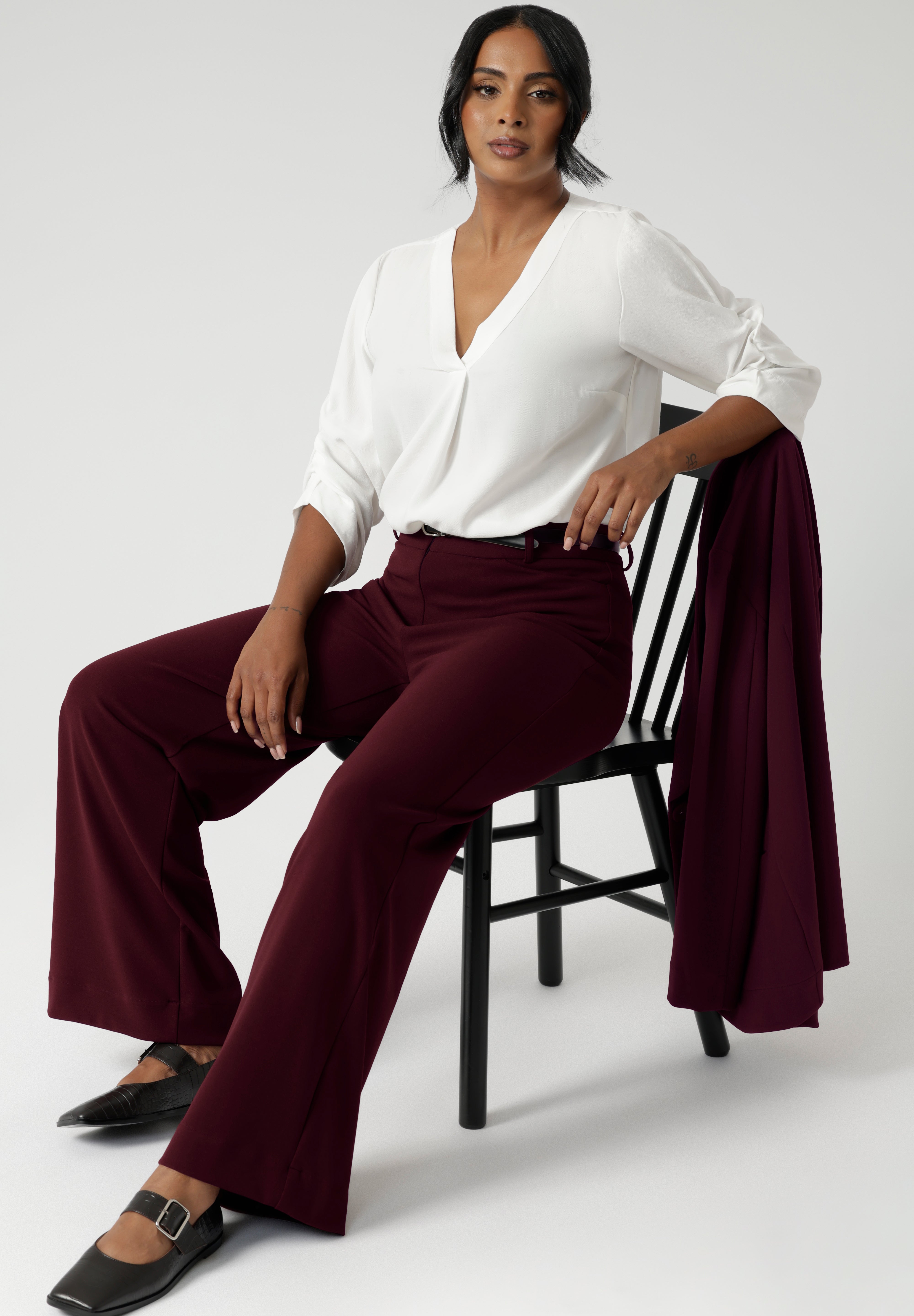 These women’s workwear wide-leg pants in a rich wine colour are made from a luxe, easy-care Scuba Crepe Jersey fabric that features a soft, textured feel and provides full body stretch for maximum comfort and flexibility.