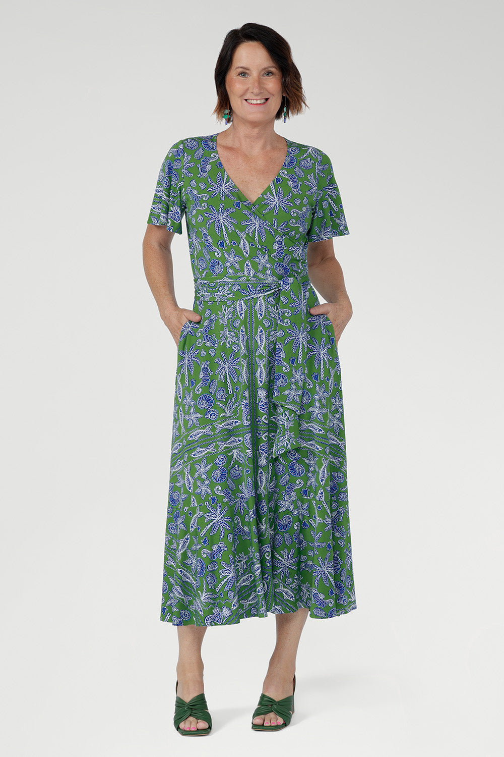 Finished with flutter sleeves, ruffled hem and pockets. The Summer Seahorse Bamboo is an exclusive print to Leina + Fleur.