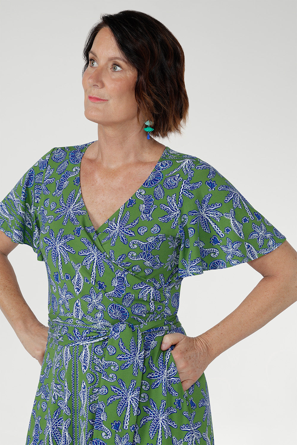 Finished with flutter sleeves, ruffled hem and pockets. The Summer Seahorse Bamboo is an exclusive print to Leina + Fleur.