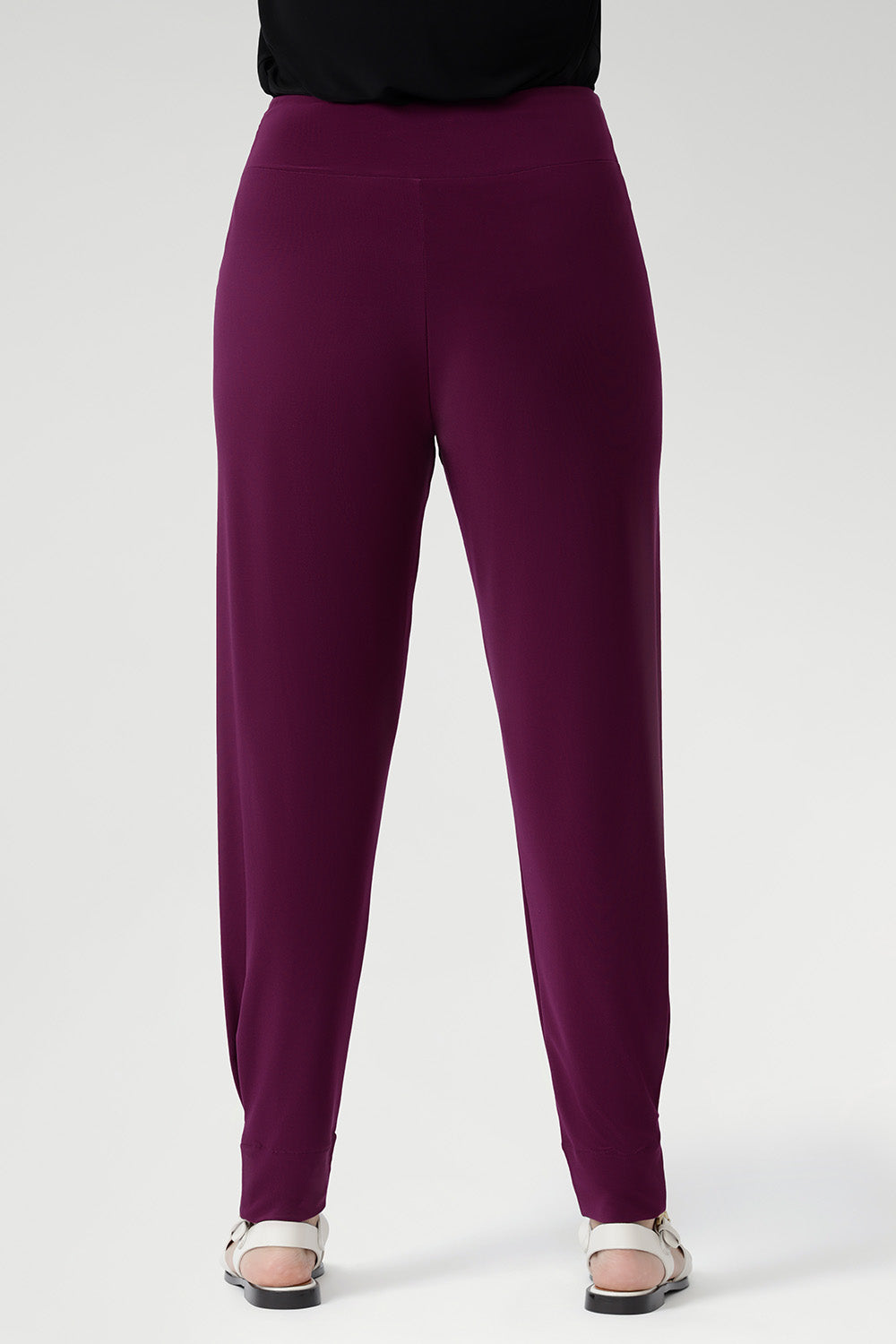These easy care pants are designed to flatter all body shapes, providing a versatile, stylish solution for everything from casual weekends to more polished work looks. Available in sizes 8-24.