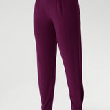 The 7/8 length is perfect for showing off your favourite shoes, and the pants come in two different lengths to accommodate a variety of heights. Indi Pants in Magenta available in size 8-24 in 2 lengths. 