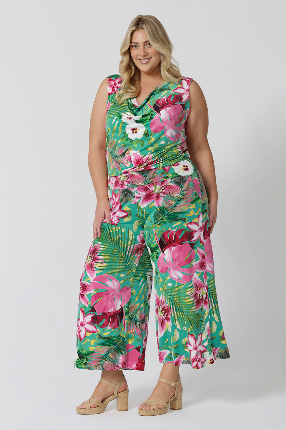 Plus sized model wears Joni Top in Malibu matched back with the Dany Culotte for an effortless faux jumpsuit look. These printed floral culottes are a stylish and comfortable choice for any summer event. Pull on culottes provide comfort and style for easy on the go style. Leina & Fleur proudly stock petite and plus sizes 8-24.