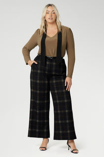 Made in Australia for women across Australia and New Zealand, the ponte fabric is wrinkle-resistant and easy to care for, making it ideal for everyday wear that still feels elevated. The full collection includes three core pieces: the Kade wide leg pant, the Lulu tapered pant, and a sharp, coordinating blazer that ties the look together.