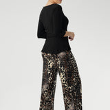 Kyle Top provides effortless style and confidence. A double-layer back bodice ensures a smooth and secure fit, while ¾-length sleeves make it ideal for layering or wearing on its own. With a perfect balance of comfort and structure, the Kyle Top is a versatile, timeless piece that transitions seamlessly from desk to dinner.