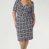 Step into effortless elegance with the Leah Dress, made from our signature dry-touch stretch jersey that combines comfort, style, and versatility. 