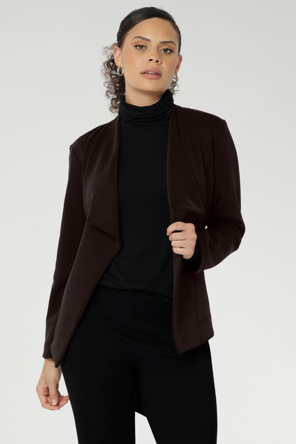 An L+F wardrobe staples, it delivers elevated style from work to weekend. Available in a size-inclusive range from 8 to 24, the Lyndon is a timeless essential for winter dressing that combines comfort, style, and Australian craftsmanship.