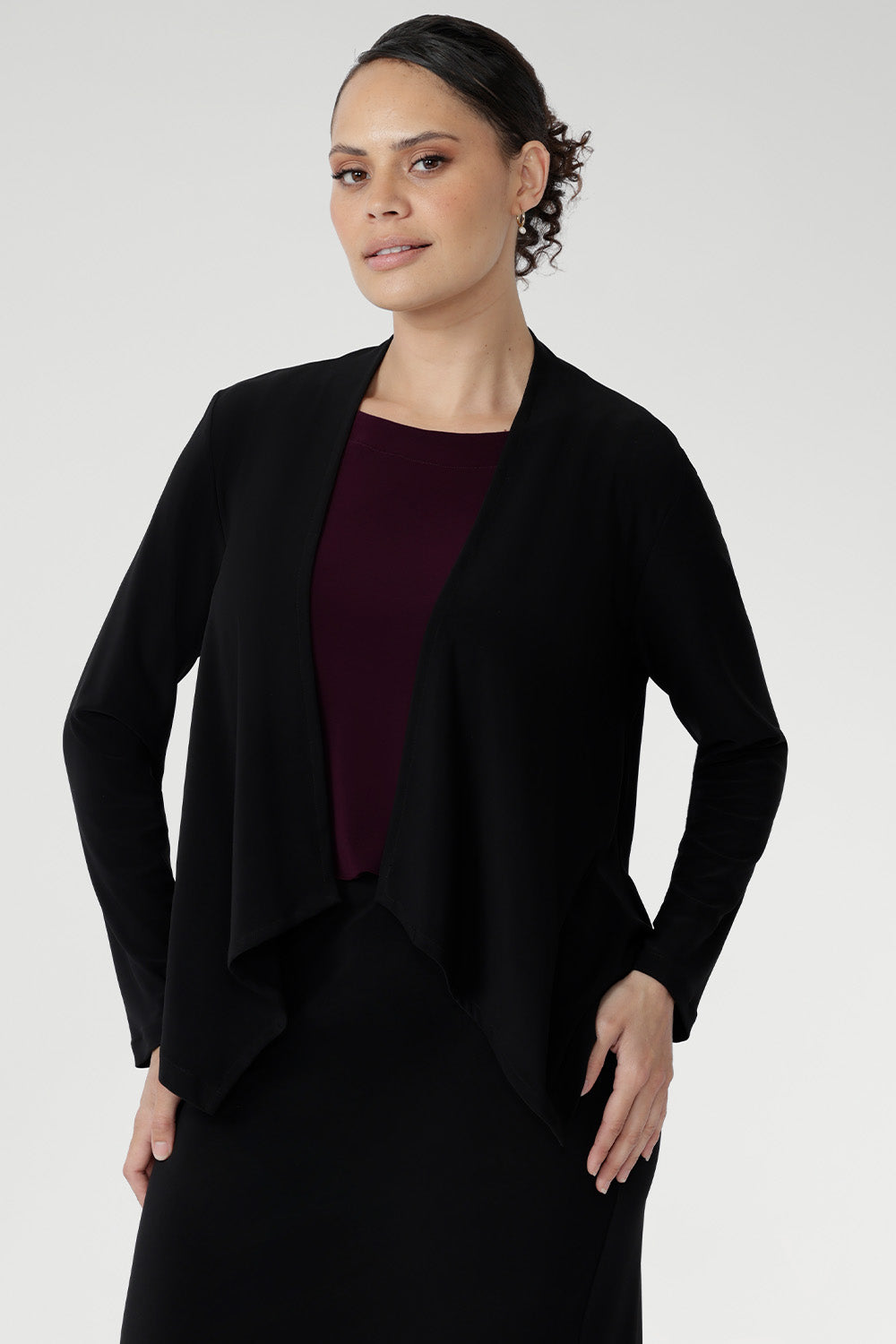 Crafted from our premium our dry touch stretch jersey, Mikey is a jacket-like cardigan, softly tailored with an open, waterfall front, a chic, sophisticated look that transitions you seamlessly from work to after-hours events.