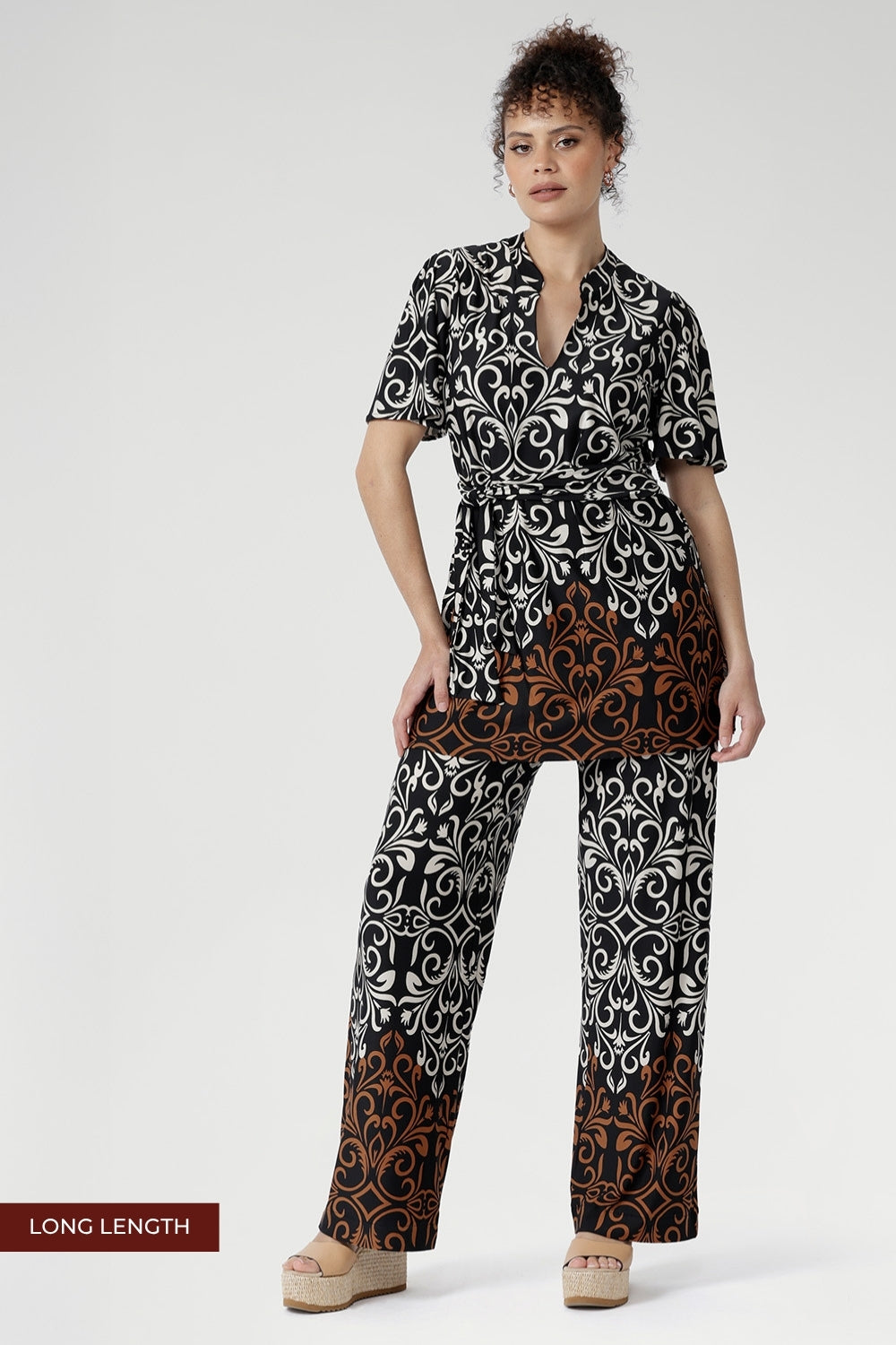 Monroe Pant ensures you look chic and feel comfortable all day long. Available in 3 lengths. Size 10 model wears longer length monroe pants