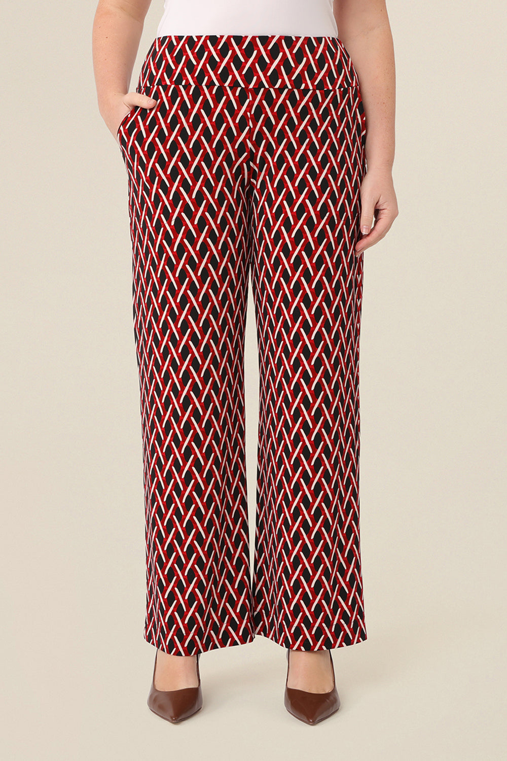 Good workwear pants, these straight leg, pull on trousers are easy-care and no-iron pants for workwear wardrobes.