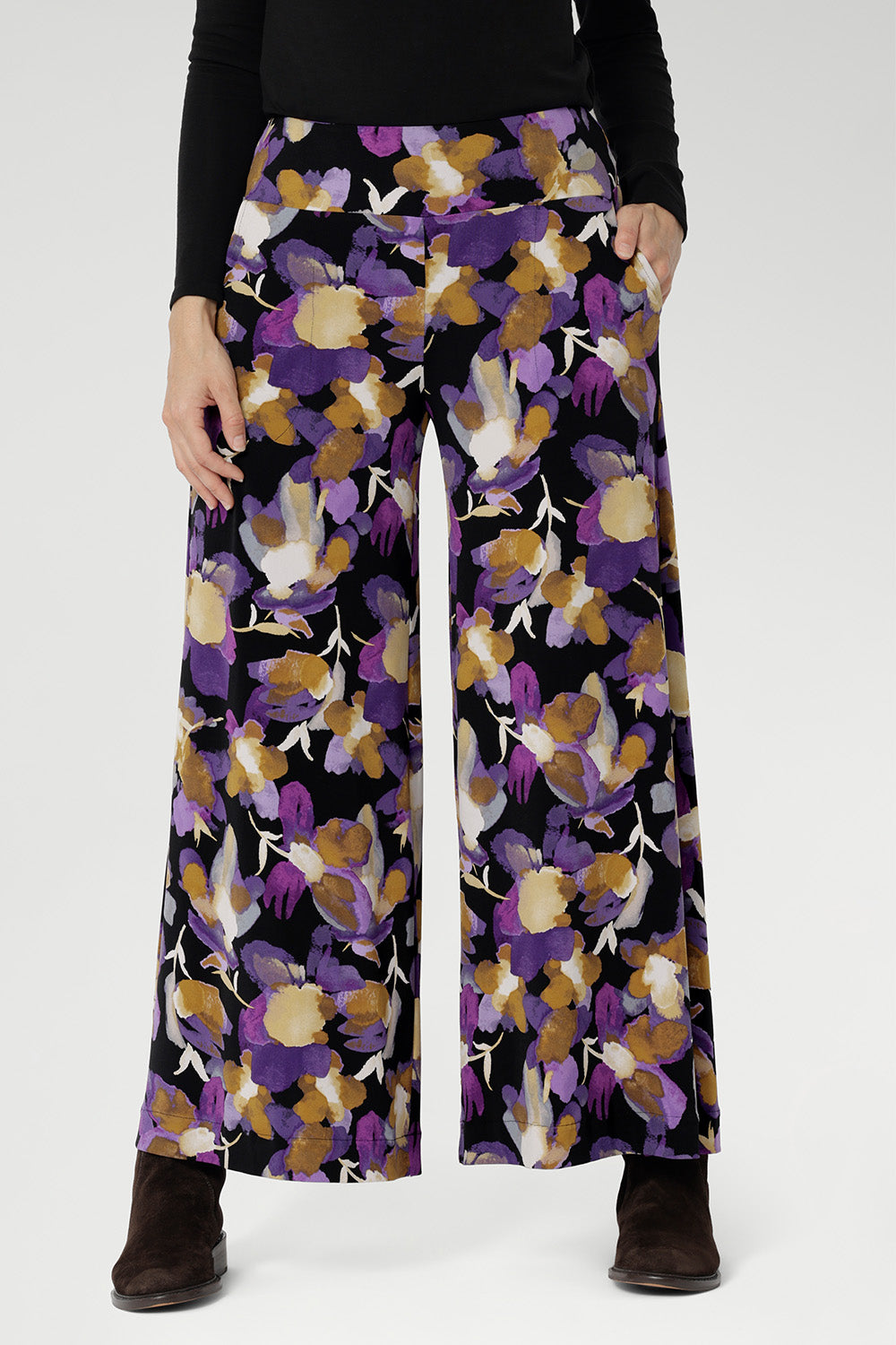 These full-length pants feature an extreme flare leg that brings runway-worthy movement to your everyday or event-ready wardrobe. Available in size 8-24.